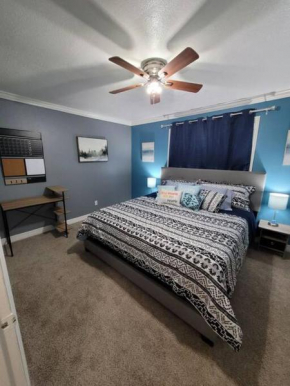 Blue Shark *E3* @ Midtown Cozy 1BR King Suite